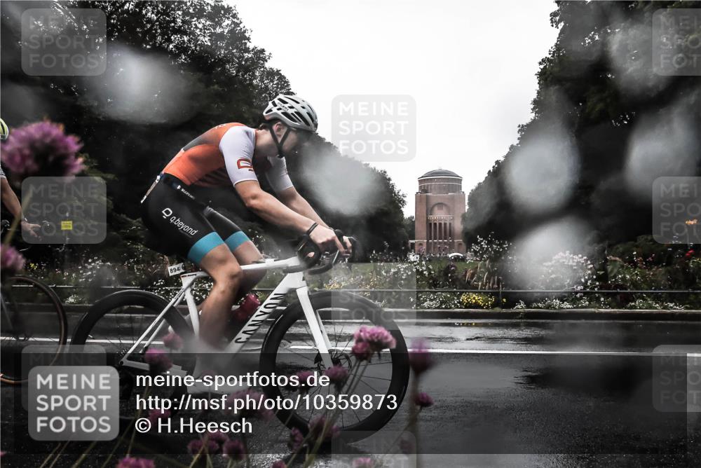 13.09.2026 - Stadtparktriathlon H.Heesch http://msf.ph/oto/10359873 13.09.2026 12:05:55 Radfahren 864, 894, 1051 meine-sportfotos.de
