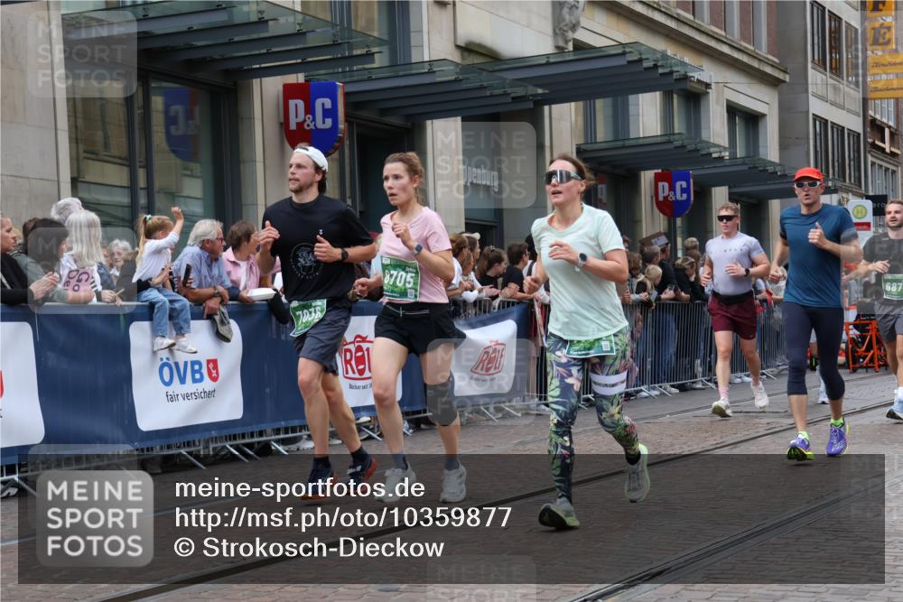 13.09.2026 - 21. swb-Marathon Bremen Strokosch-Dieckow http://msf.ph/oto/10359877 13.09.2026 13:35:36 Ziel 318, 532, 563, 607, 1867, 2565, 3026, 3056, 3087, 3226, 3454, 3485, 3489, 3704, 3780, 3857, 4016, 4048, 5026, 5071, 5157, 5276, 5381, 5467, 5468, 5584, 5586, 5816, 6159, 6649, 6724, 6874, 6982, 7036, 7043, 7235, 7256, 7385, 7675, 7691, 7804, 8145, 8227, 8335, 8705, 9243, 9784, 9892, 9912, 13121, 13179, 13213, 156, 607, 1150, 2003, 2041, 2090, 2318, 2356, 2625, 2866, 3055, 3311, 3621, 4062, 4326, 5308, 5661, 6315, 6320, 6418, 6465, 6466, 6644, 6837 meine-sportfotos.de