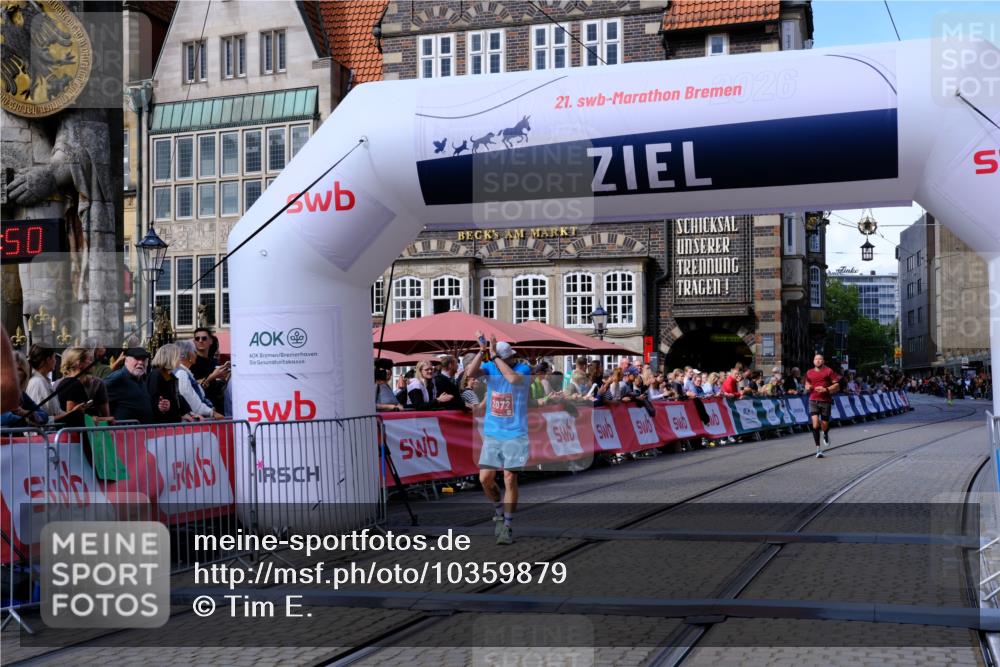 13.09.2026 - 21. swb-Marathon Bremen Tim E. http://msf.ph/oto/10359879 13.09.2026 12:56:38 Ziel 250, 6630 meine-sportfotos.de