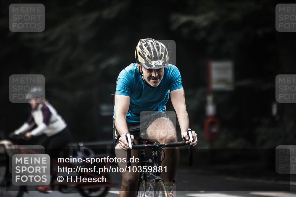 13.09.2026 - Stadtparktriathlon H.Heesch http://msf.ph/oto/10359881 13.09.2026 11:14:23 Radfahren 522 meine-sportfotos.de