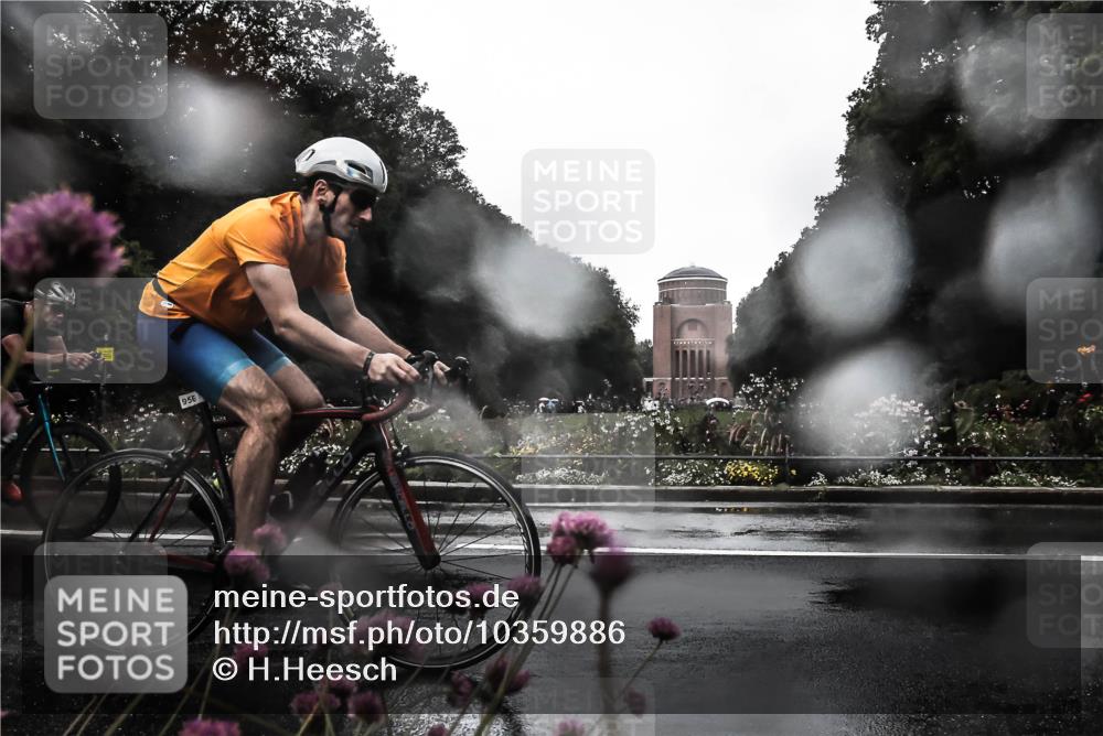 13.09.2026 - Stadtparktriathlon H.Heesch http://msf.ph/oto/10359886 13.09.2026 12:06:10 Radfahren 956, 1024 meine-sportfotos.de