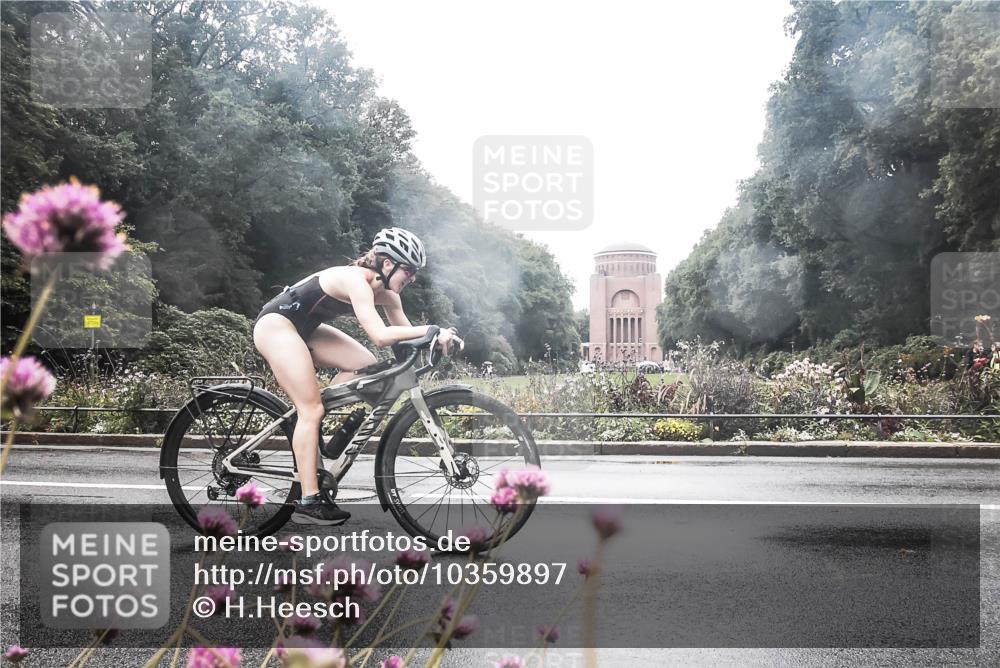 13.09.2026 - Stadtparktriathlon H.Heesch http://msf.ph/oto/10359897 13.09.2026 13:29:43 Radfahren 1385 meine-sportfotos.de