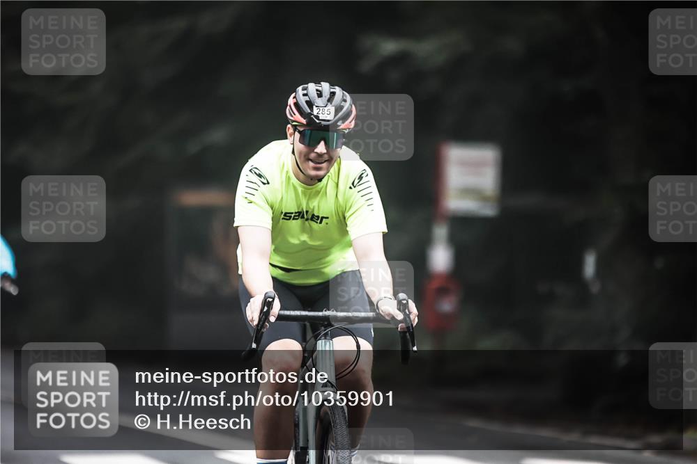 13.09.2026 - Stadtparktriathlon H.Heesch http://msf.ph/oto/10359901 13.09.2026 09:58:50 Radfahren 285, 343 meine-sportfotos.de