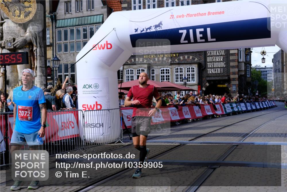 13.09.2026 - 21. swb-Marathon Bremen Tim E. http://msf.ph/oto/10359905 13.09.2026 12:56:44 Ziel 1212, 4936, 13224 meine-sportfotos.de