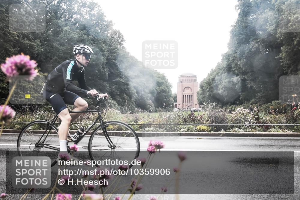 13.09.2026 - Stadtparktriathlon H.Heesch http://msf.ph/oto/10359906 13.09.2026 13:29:50 Radfahren 1433 meine-sportfotos.de