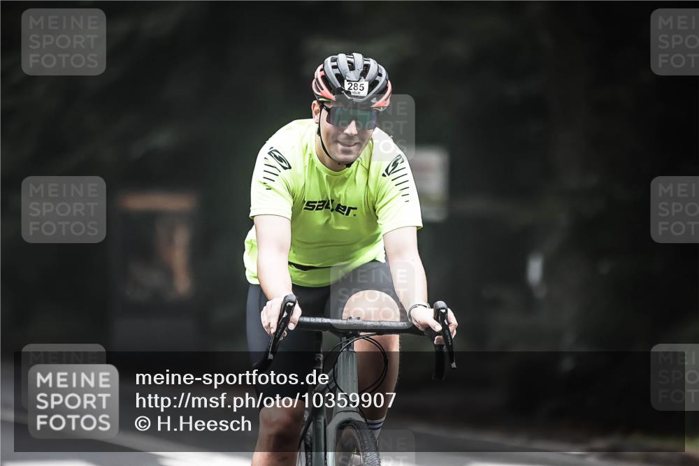 13.09.2026 - Stadtparktriathlon H.Heesch http://msf.ph/oto/10359907 13.09.2026 09:58:50 Radfahren 285, 343 meine-sportfotos.de