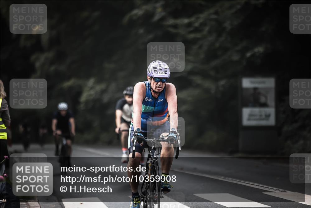 13.09.2026 - Stadtparktriathlon H.Heesch http://msf.ph/oto/10359908 13.09.2026 11:14:30 Radfahren 467, 559, 632 meine-sportfotos.de