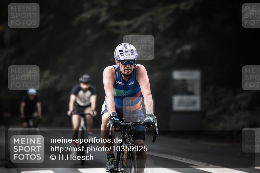 13.09.2026 - Stadtparktriathlon H.Heesch http://msf.ph/oto/10359925 13.09.2026 11:14:31 Radfahren 467, 559, 632 meine-sportfotos.de