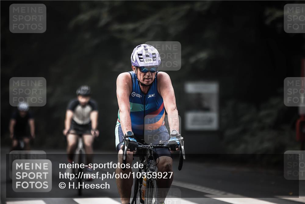 13.09.2026 - Stadtparktriathlon H.Heesch http://msf.ph/oto/10359927 13.09.2026 11:14:31 Radfahren 467, 559, 632 meine-sportfotos.de