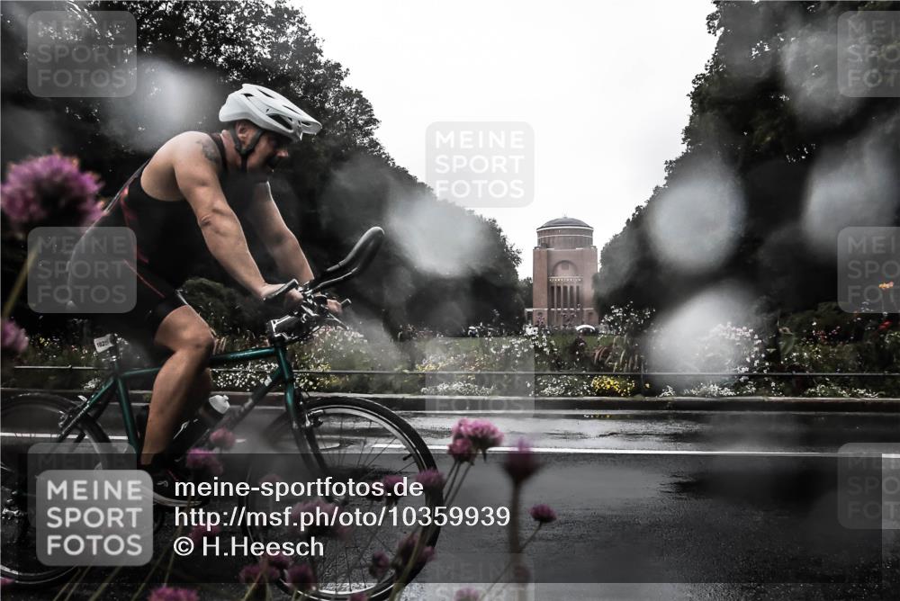 13.09.2026 - Stadtparktriathlon H.Heesch http://msf.ph/oto/10359939 13.09.2026 12:06:26 Radfahren 886, 998, 1025 meine-sportfotos.de