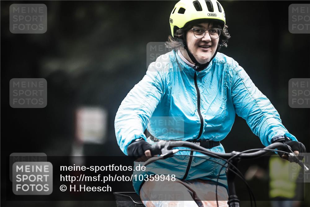 13.09.2026 - Stadtparktriathlon H.Heesch http://msf.ph/oto/10359948 13.09.2026 09:58:53 Radfahren 217, 285, 292, 343 meine-sportfotos.de