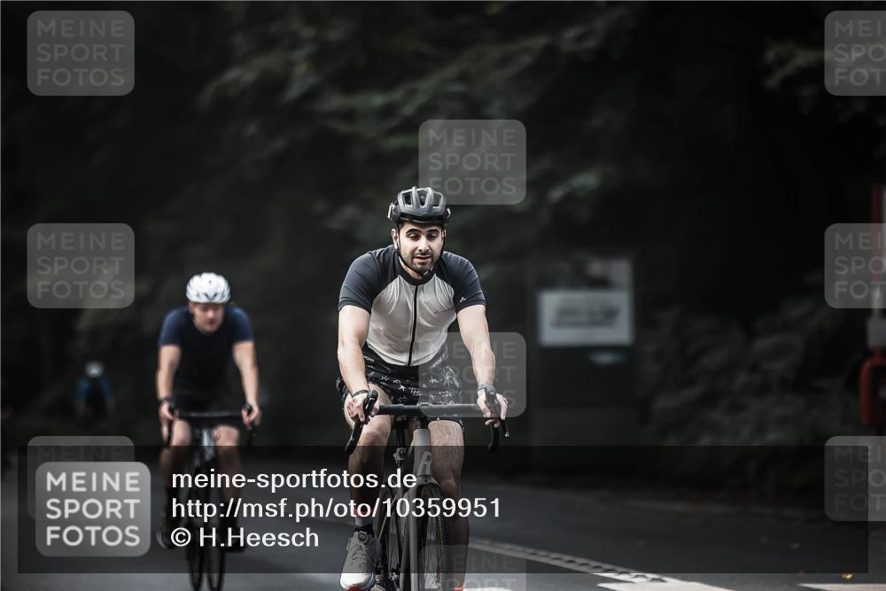 13.09.2026 - Stadtparktriathlon H.Heesch http://msf.ph/oto/10359951 13.09.2026 11:14:32 Radfahren 467, 559, 632 meine-sportfotos.de