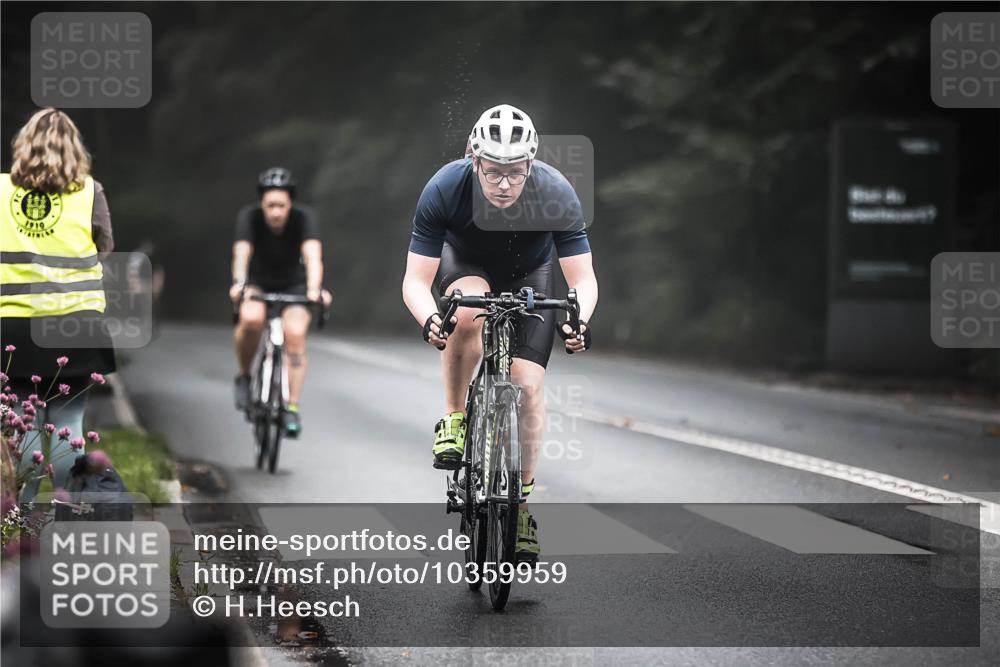 13.09.2026 - Stadtparktriathlon H.Heesch http://msf.ph/oto/10359959 13.09.2026 09:58:57 Radfahren 217, 292, 343 meine-sportfotos.de