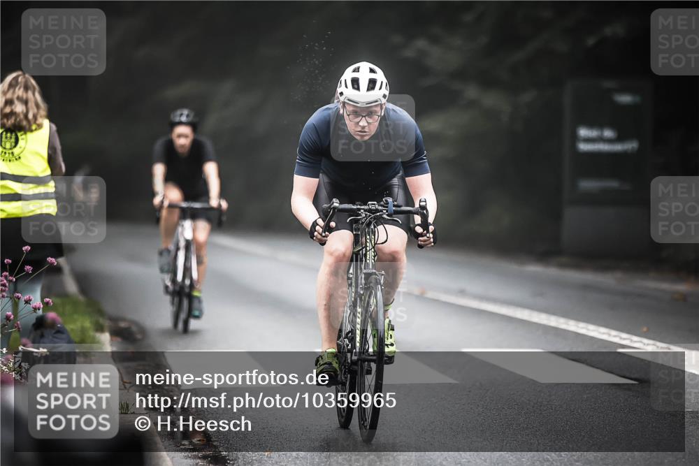 13.09.2026 - Stadtparktriathlon H.Heesch http://msf.ph/oto/10359965 13.09.2026 09:58:57 Radfahren 217, 292, 343 meine-sportfotos.de