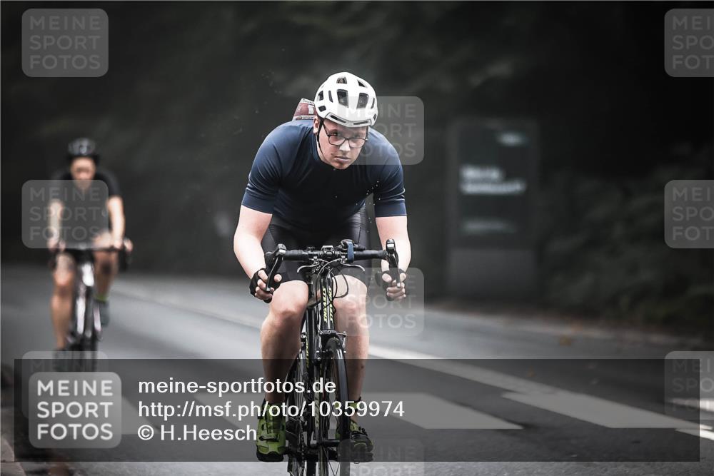 13.09.2026 - Stadtparktriathlon H.Heesch http://msf.ph/oto/10359974 13.09.2026 09:58:57 Radfahren 217, 292, 343 meine-sportfotos.de