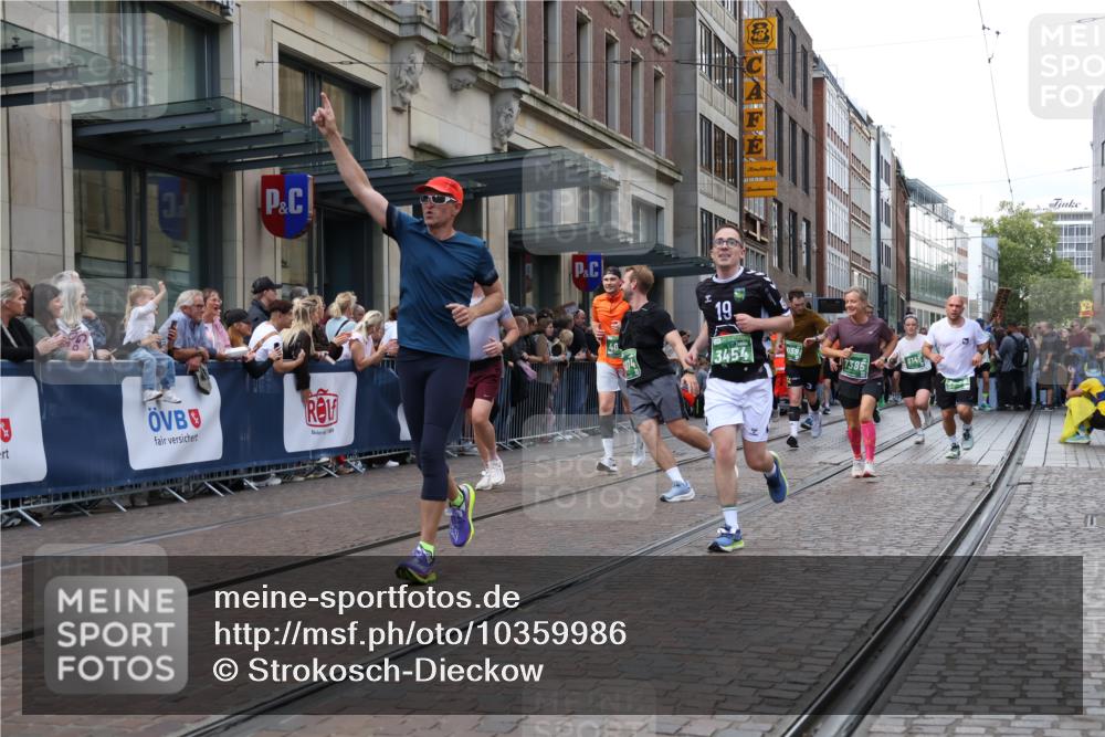 13.09.2026 - 21. swb-Marathon Bremen Strokosch-Dieckow http://msf.ph/oto/10359986 13.09.2026 13:35:37 Ziel 318, 532, 563, 1867, 2565, 3026, 3056, 3087, 3226, 3454, 3485, 3489, 3704, 3780, 3857, 4016, 4048, 5026, 5071, 5157, 5276, 5381, 5467, 5468, 5584, 5586, 5816, 6159, 6649, 6724, 6874, 6982, 7036, 7043, 7235, 7256, 7385, 7675, 7691, 7804, 8145, 8227, 8275, 8335, 8705, 9243, 9784, 9892, 9912, 13121, 13179, 13213, 156, 607, 1150, 2003, 2041, 2090, 2318, 2356, 2625, 2866, 3055, 3621, 3704, 4062, 4326, 5308, 5661, 6315, 6320, 6418, 6465, 6466, 6644, 6837 meine-sportfotos.de