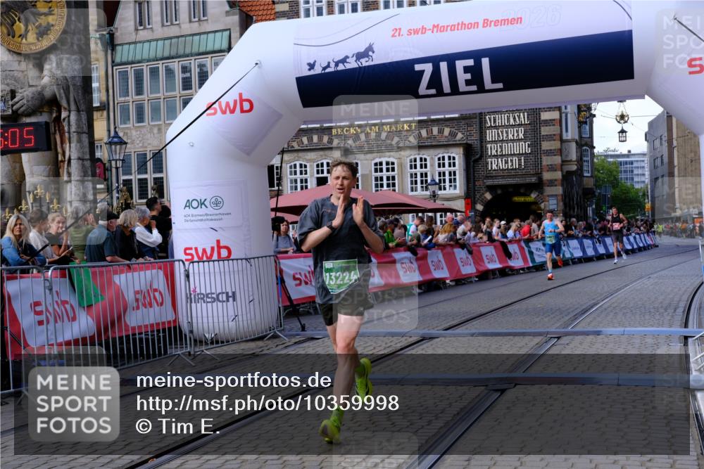 13.09.2026 - 21. swb-Marathon Bremen Tim E. http://msf.ph/oto/10359998 13.09.2026 12:56:54 Ziel 901, 1212, 1288, 4936, 13224 meine-sportfotos.de
