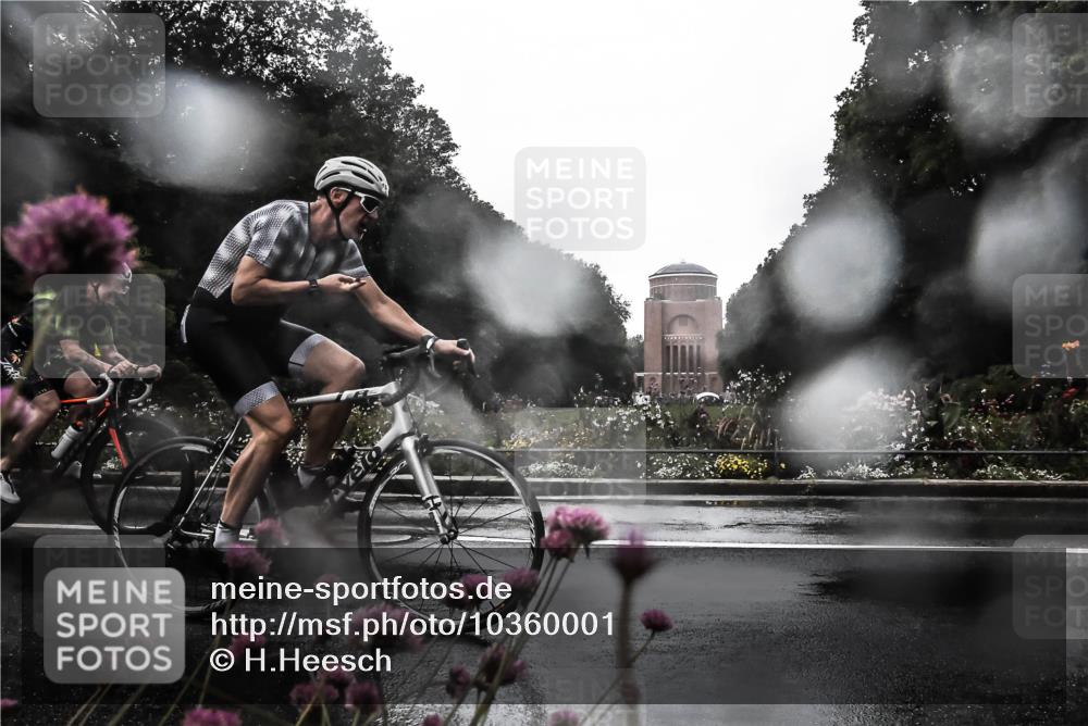 13.09.2026 - Stadtparktriathlon H.Heesch http://msf.ph/oto/10360001 13.09.2026 12:06:54 Radfahren 895, 922, 986, 1066 meine-sportfotos.de