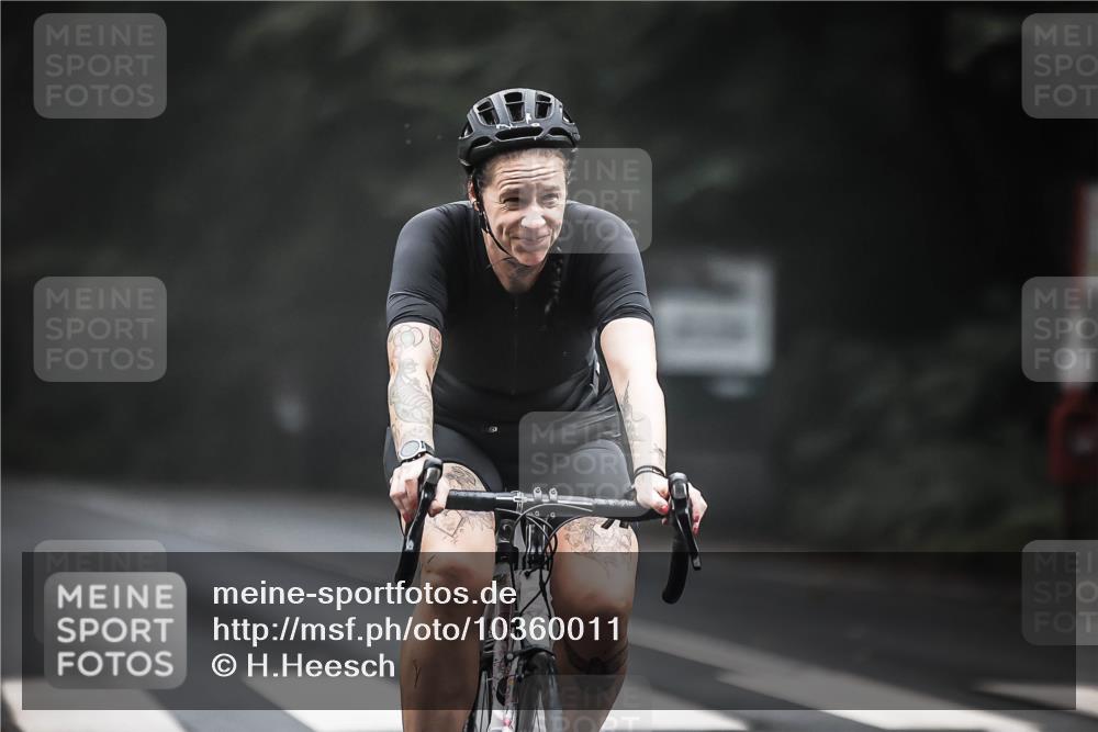 13.09.2026 - Stadtparktriathlon H.Heesch http://msf.ph/oto/10360011 13.09.2026 09:58:59 Radfahren 217, 220, 292 meine-sportfotos.de
