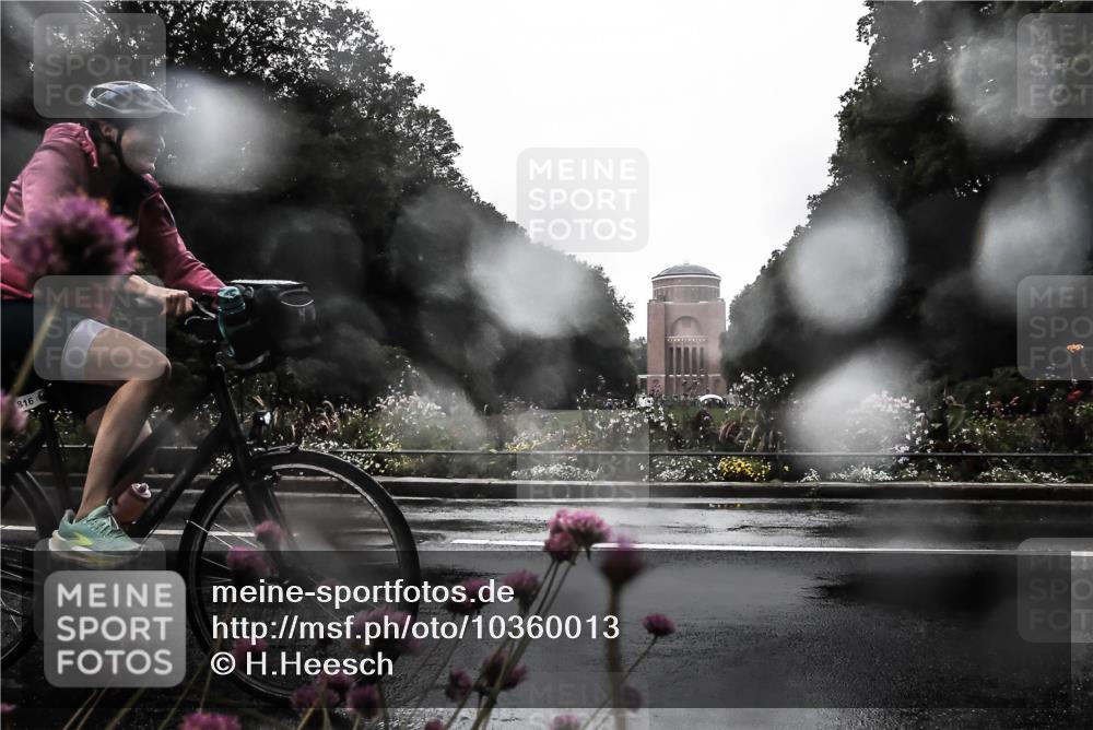 13.09.2026 - Stadtparktriathlon H.Heesch http://msf.ph/oto/10360013 13.09.2026 12:07:03 Radfahren 816, 830, 902, 957, 1061 meine-sportfotos.de