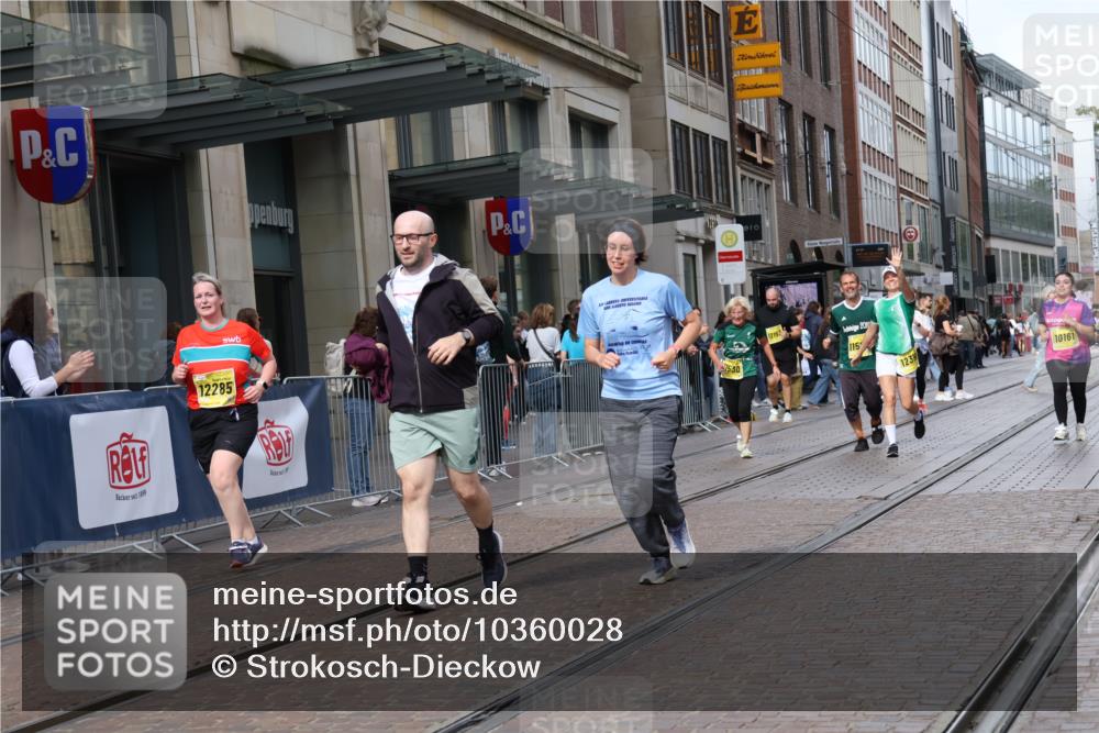 13.09.2026 - 21. swb-Marathon Bremen Strokosch-Dieckow http://msf.ph/oto/10360028 13.09.2026 11:20:14 Ziel 10161, 11296, 11529, 11530, 11541, 11675, 11980, 12153, 12285, 12316, 12317, 12374, 10430, 11244, 11333, 11337, 11546, 12374, 12472 meine-sportfotos.de