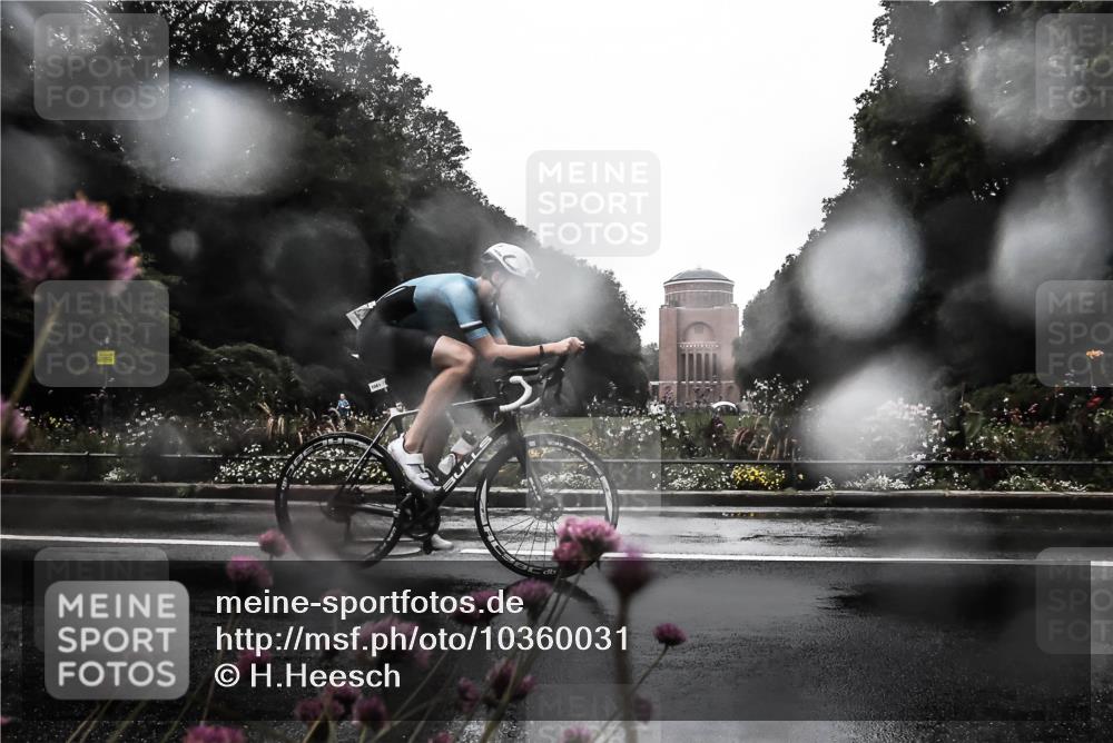 13.09.2026 - Stadtparktriathlon H.Heesch http://msf.ph/oto/10360031 13.09.2026 12:07:07 Radfahren 803, 830, 851, 902, 957, 1035, 1061 meine-sportfotos.de