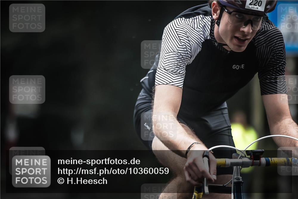 13.09.2026 - Stadtparktriathlon H.Heesch http://msf.ph/oto/10360059 13.09.2026 09:59:06 Radfahren 220, 234, 293, 339 meine-sportfotos.de