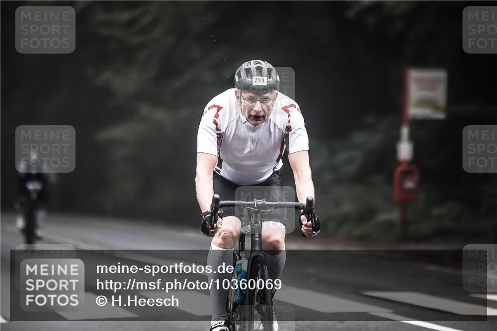 13.09.2026 - Stadtparktriathlon H.Heesch http://msf.ph/oto/10360069 13.09.2026 09:59:09 Radfahren 220, 234, 293, 339, 344 meine-sportfotos.de