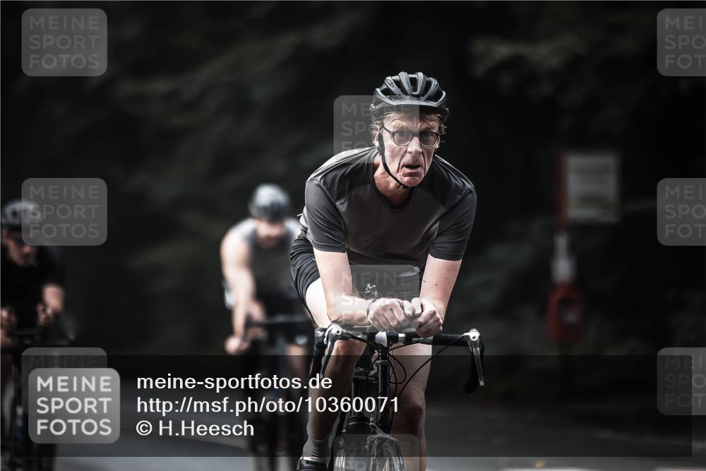 13.09.2026 - Stadtparktriathlon H.Heesch http://msf.ph/oto/10360071 13.09.2026 11:14:41 Radfahren 476, 599, 611, 622, 646, 656 meine-sportfotos.de