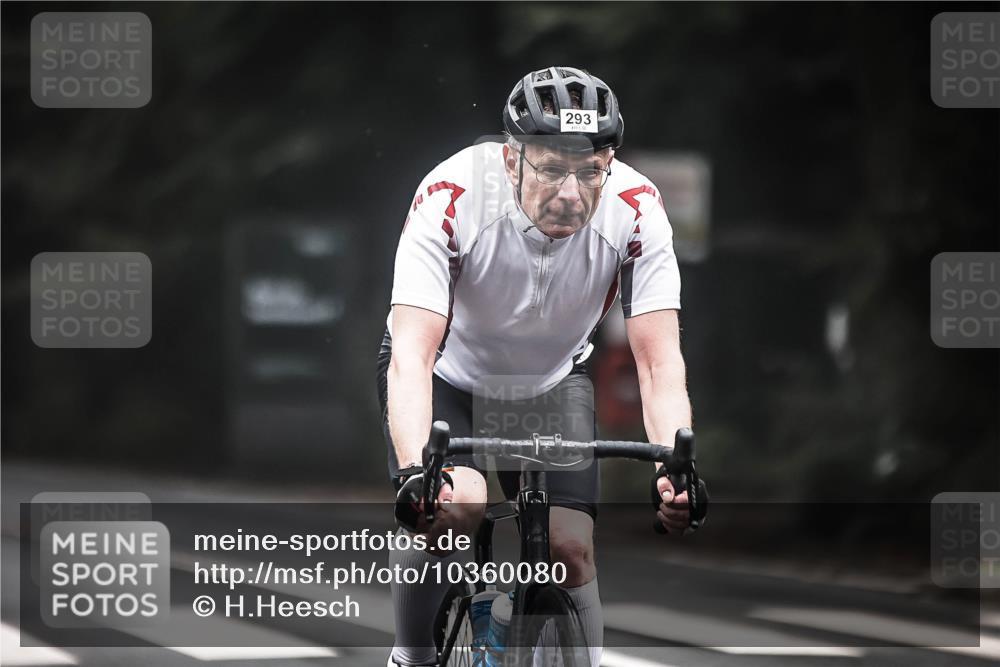 13.09.2026 - Stadtparktriathlon H.Heesch http://msf.ph/oto/10360080 13.09.2026 09:59:09 Radfahren 220, 234, 293, 339, 344 meine-sportfotos.de