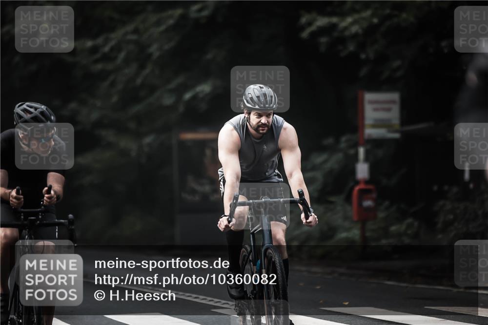 13.09.2026 - Stadtparktriathlon H.Heesch http://msf.ph/oto/10360082 13.09.2026 11:14:41 Radfahren 476, 599, 611, 622, 646, 656 meine-sportfotos.de