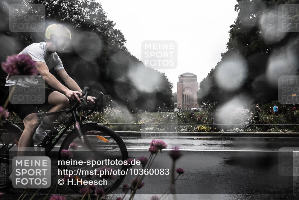 13.09.2026 - Stadtparktriathlon H.Heesch http://msf.ph/oto/10360083 13.09.2026 12:07:26 Radfahren 838, 917, 978, 1031 meine-sportfotos.de