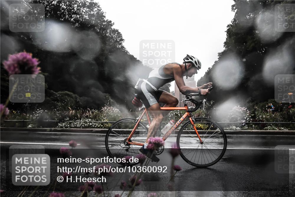 13.09.2026 - Stadtparktriathlon H.Heesch http://msf.ph/oto/10360092 13.09.2026 12:07:29 Radfahren 838, 917, 978, 1031 meine-sportfotos.de