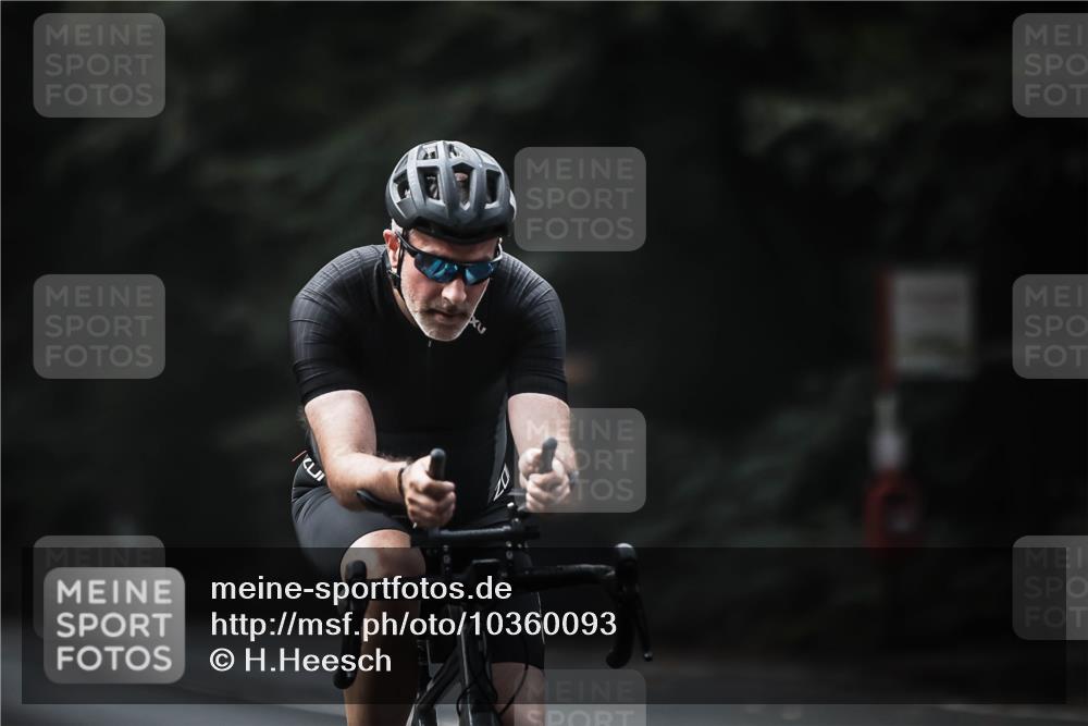 13.09.2026 - Stadtparktriathlon H.Heesch http://msf.ph/oto/10360093 13.09.2026 11:14:42 Radfahren 476, 599, 611, 622, 646, 656 meine-sportfotos.de