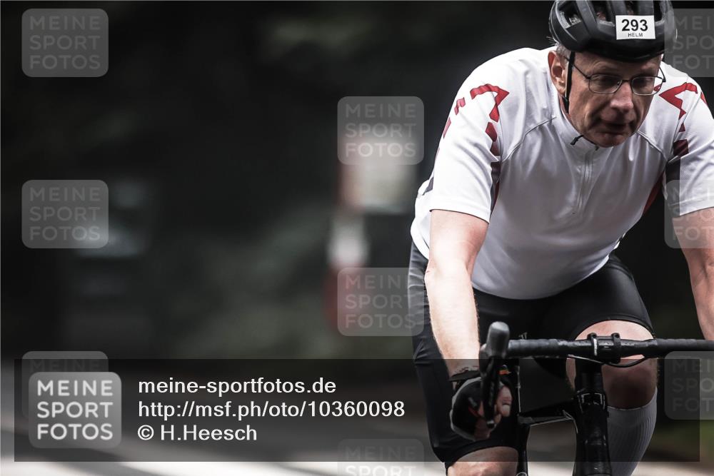 13.09.2026 - Stadtparktriathlon H.Heesch http://msf.ph/oto/10360098 13.09.2026 09:59:09 Radfahren 220, 234, 293, 339, 344 meine-sportfotos.de