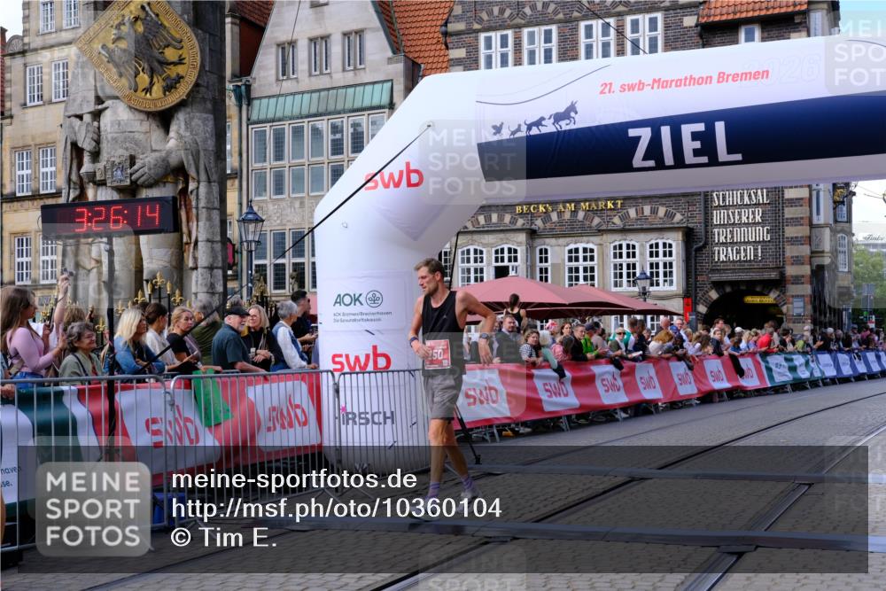 13.09.2026 - 21. swb-Marathon Bremen Tim E. http://msf.ph/oto/10360104 13.09.2026 12:57:03 Ziel 901, 1288, 4936, 7118 meine-sportfotos.de