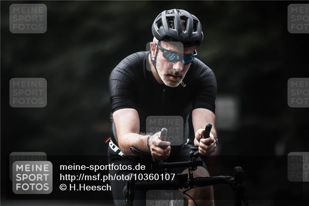 13.09.2026 - Stadtparktriathlon H.Heesch http://msf.ph/oto/10360107 13.09.2026 11:14:42 Radfahren 476, 599, 611, 622, 646, 656 meine-sportfotos.de