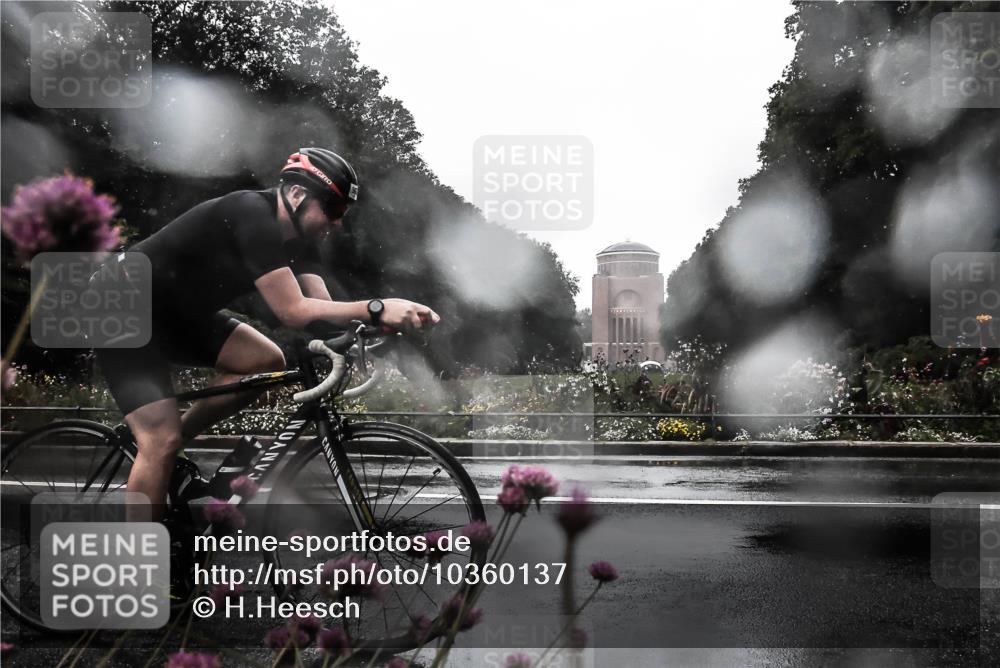 13.09.2026 - Stadtparktriathlon H.Heesch http://msf.ph/oto/10360137 13.09.2026 12:07:44 Radfahren 839, 960 meine-sportfotos.de