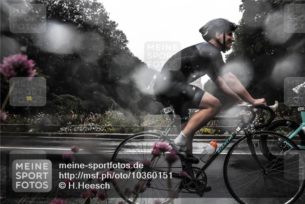 13.09.2026 - Stadtparktriathlon H.Heesch http://msf.ph/oto/10360151 13.09.2026 12:07:50 Radfahren 870, 878, 1040 meine-sportfotos.de