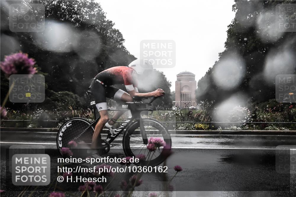 13.09.2026 - Stadtparktriathlon H.Heesch http://msf.ph/oto/10360162 13.09.2026 12:07:55 Radfahren 866, 985, 1017, 1021, 1022, 1040 meine-sportfotos.de