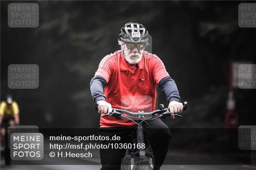 13.09.2026 - Stadtparktriathlon H.Heesch http://msf.ph/oto/10360168 13.09.2026 09:59:16 Radfahren 227, 234, 277, 295, 339, 344 meine-sportfotos.de