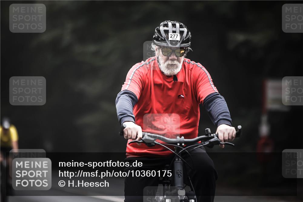 13.09.2026 - Stadtparktriathlon H.Heesch http://msf.ph/oto/10360175 13.09.2026 09:59:16 Radfahren 227, 234, 277, 295, 339, 344 meine-sportfotos.de