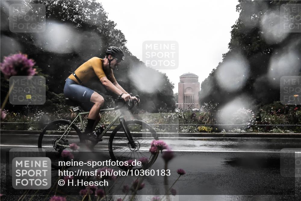 13.09.2026 - Stadtparktriathlon H.Heesch http://msf.ph/oto/10360183 13.09.2026 12:08:01 Radfahren 829, 866, 985, 1022, 1068 meine-sportfotos.de