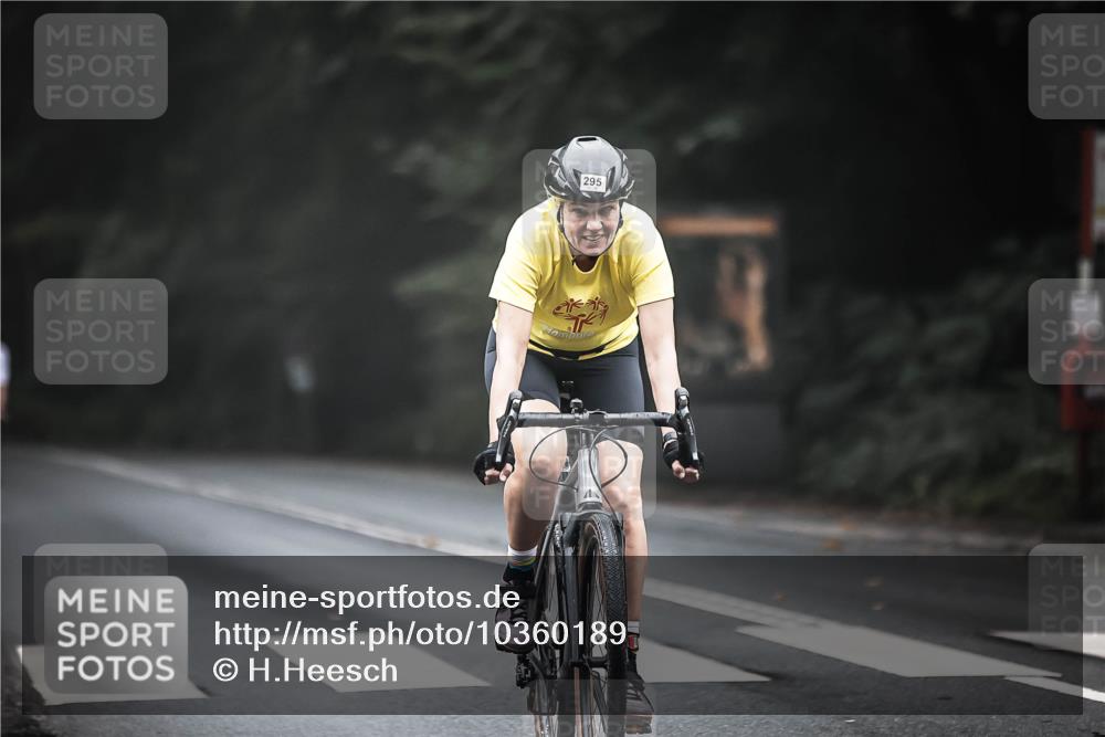 13.09.2026 - Stadtparktriathlon H.Heesch http://msf.ph/oto/10360189 13.09.2026 09:59:18 Radfahren 227, 277, 295, 344 meine-sportfotos.de