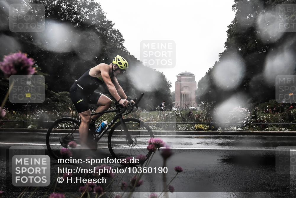 13.09.2026 - Stadtparktriathlon H.Heesch http://msf.ph/oto/10360190 13.09.2026 12:08:03 Radfahren 829, 1068 meine-sportfotos.de