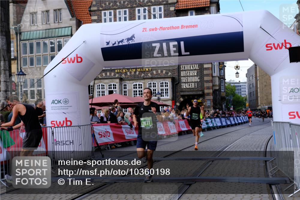 13.09.2026 - 21. swb-Marathon Bremen Tim E. http://msf.ph/oto/10360198 13.09.2026 12:57:18 Ziel 365, 573, 6201, 7118, 7671 meine-sportfotos.de