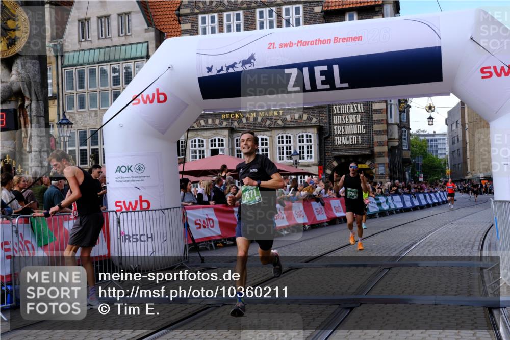 13.09.2026 - 21. swb-Marathon Bremen Tim E. http://msf.ph/oto/10360211 13.09.2026 12:57:18 Ziel 365, 573, 6201, 7118, 7671 meine-sportfotos.de