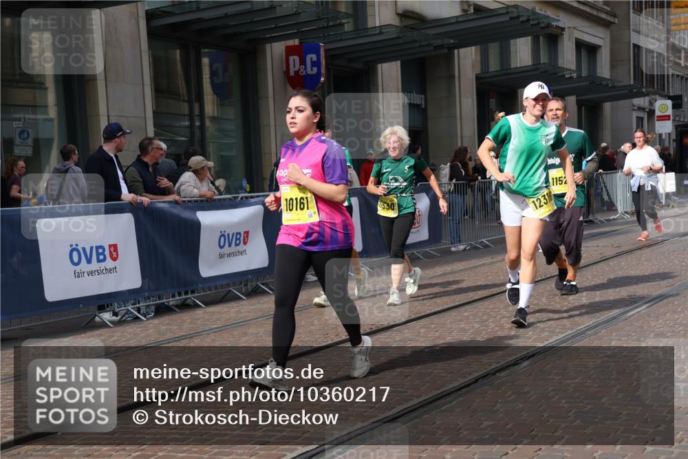 13.09.2026 - 21. swb-Marathon Bremen Strokosch-Dieckow http://msf.ph/oto/10360217 13.09.2026 11:20:20 Ziel 10161, 11529, 11530, 11541, 11675, 11980, 12153, 12285, 12316, 12317, 10430, 11244, 11296, 11333, 11337, 12374 meine-sportfotos.de