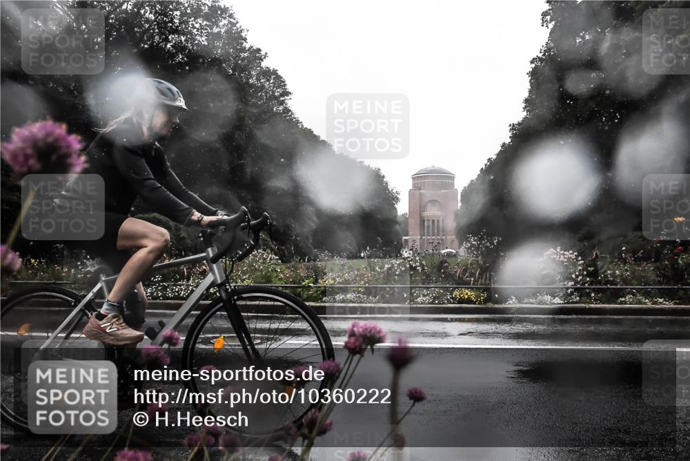 13.09.2026 - Stadtparktriathlon H.Heesch http://msf.ph/oto/10360222 13.09.2026 12:08:29 Radfahren 761, 961, 1058 meine-sportfotos.de