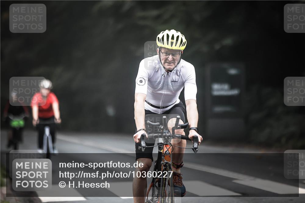 13.09.2026 - Stadtparktriathlon H.Heesch http://msf.ph/oto/10360227 13.09.2026 09:59:23 Radfahren 227, 279, 295, 342 meine-sportfotos.de